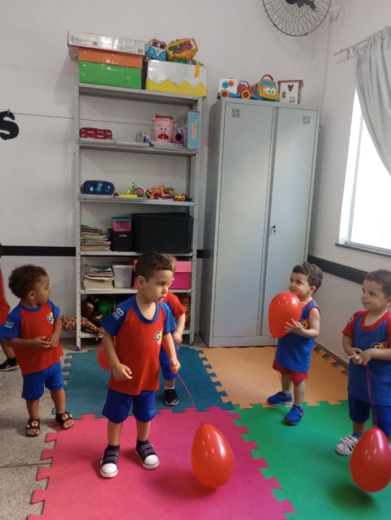 Brincando e aprendendo com a cor vermelha! 8 WhatsApp Image 2025 02 07 at 17.18.53